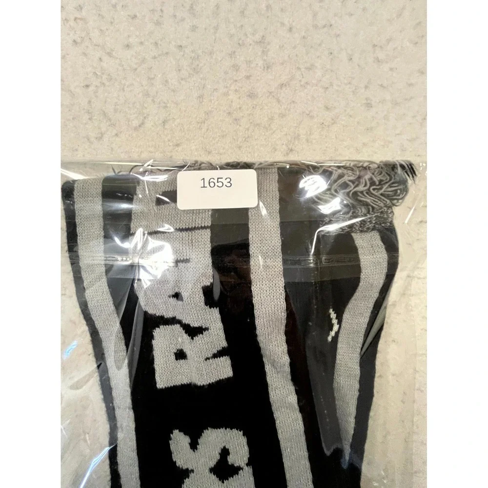 Mens Scarf Black Gray Las Vegas Raiders NFL Football Knit Winter Fringe Fan Gear